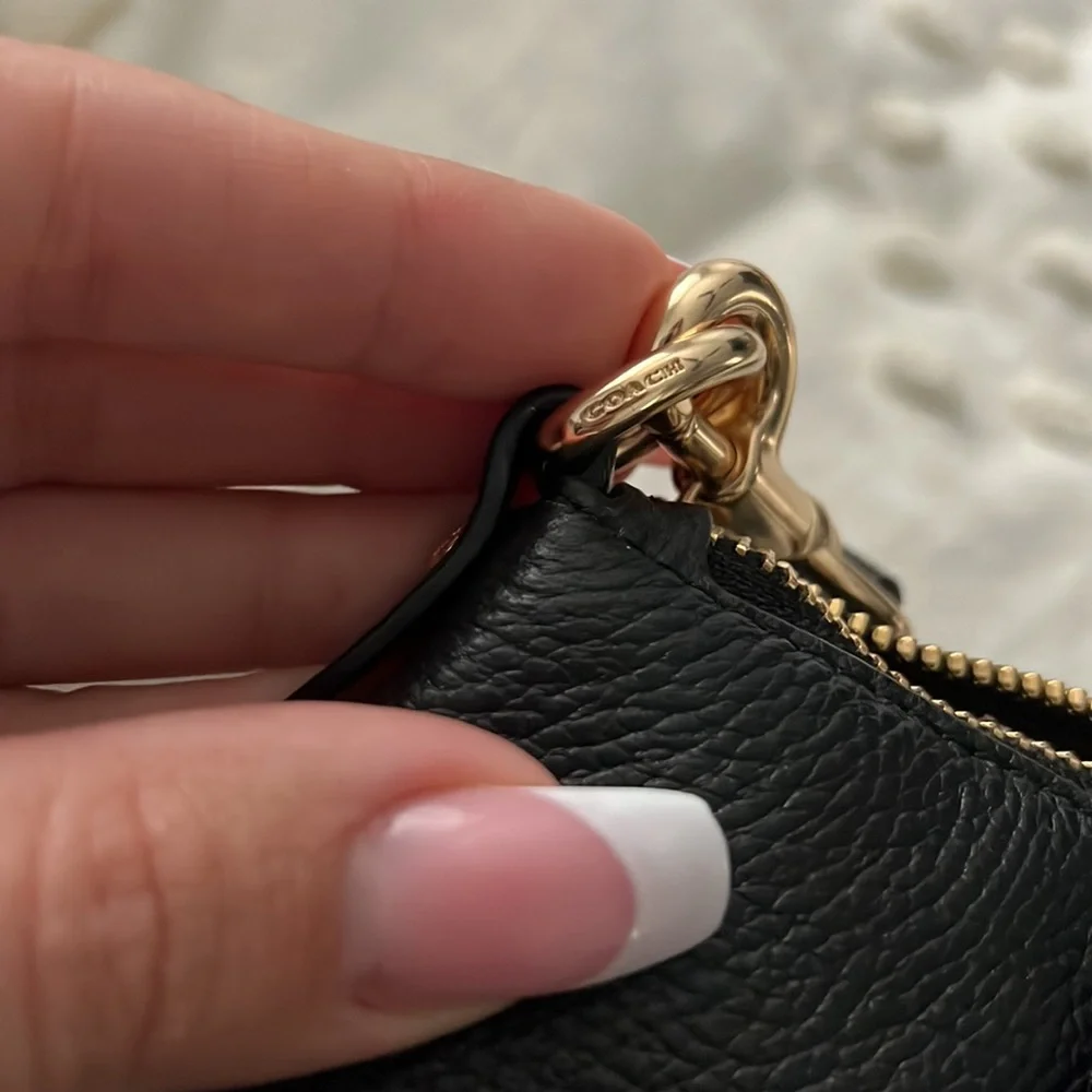 Authentic Elise Pebble Leather Purse - Picture 13 of 15